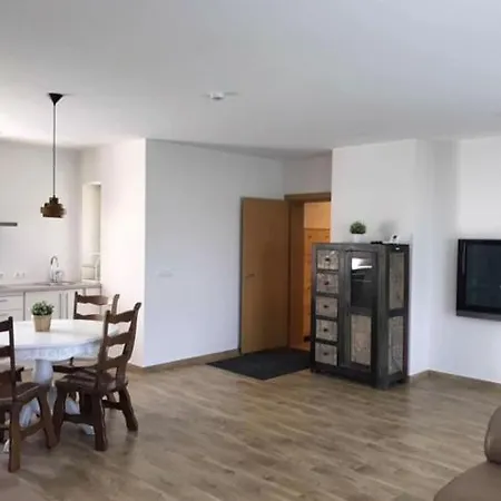 Pikutiskiu Vila Villa *